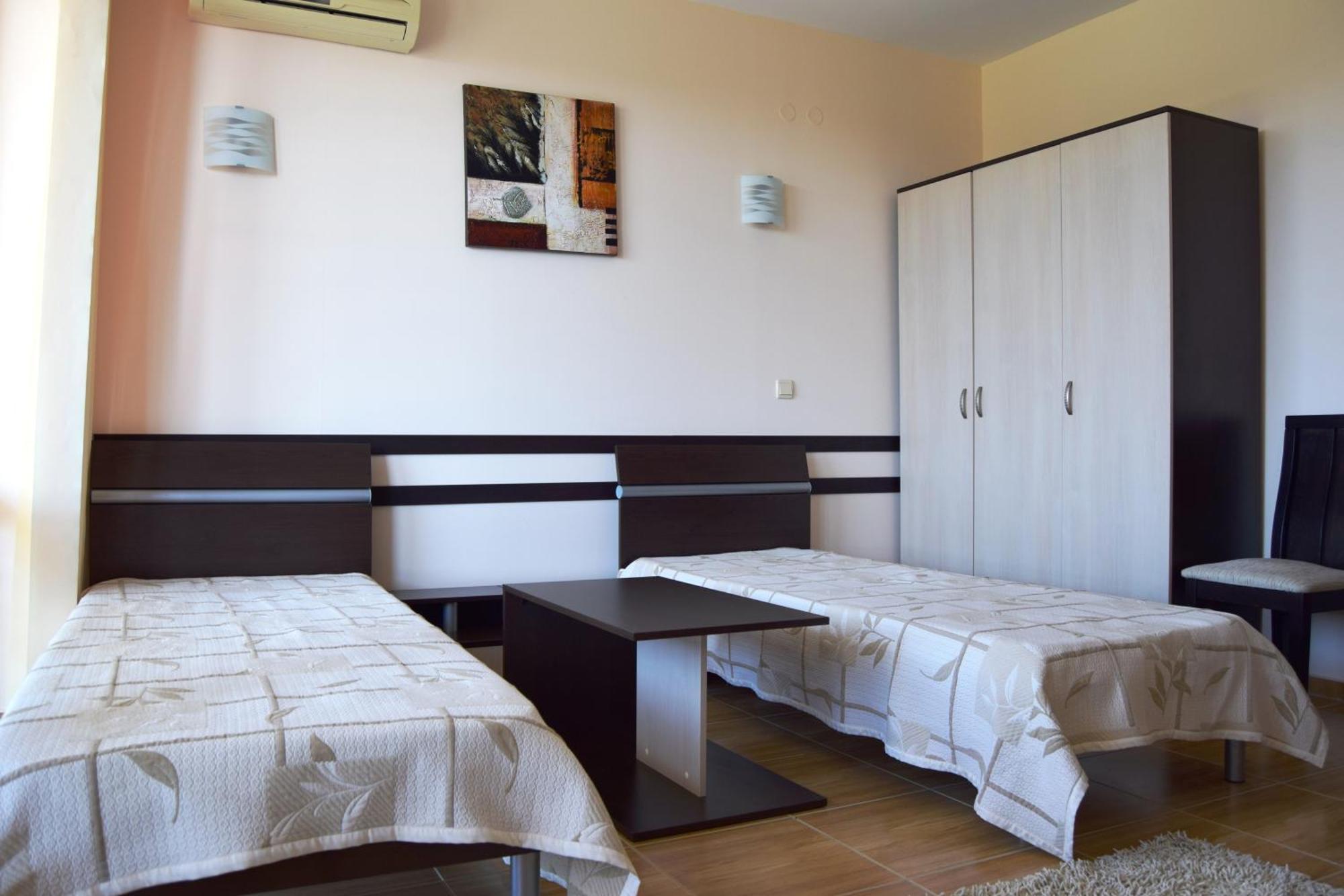 Bright Studio With Parking & Pool Sveti Vlas Exterior photo