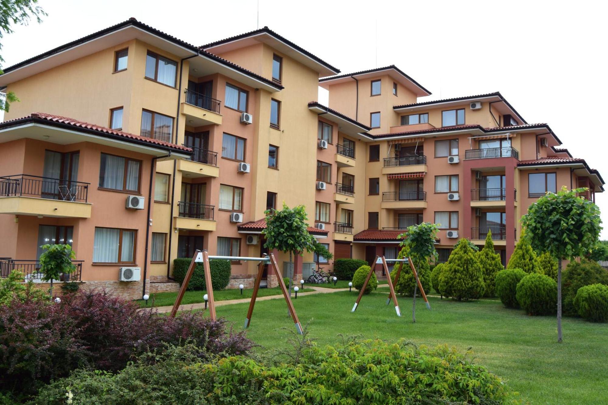 Bright Studio With Parking & Pool Sveti Vlas Exterior photo